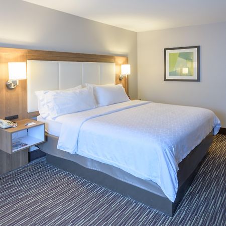 Holiday Inn Express & Suites Jamestown By Ihg Exterior photo