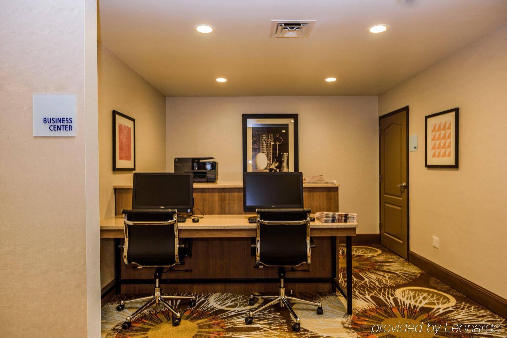 Holiday Inn Express & Suites Jamestown By Ihg Exterior photo